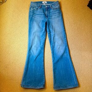 Paige Genevieve high waist jeans, like new! Worn only 3 times.